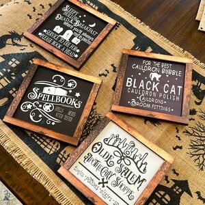 Set of Halloween 4 signs.